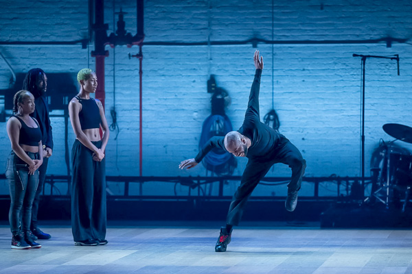 The Center will not hold Foto: Christopher Duggan